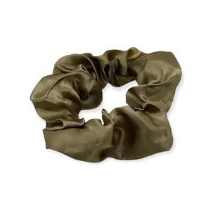 NWT Wool + Pepper Co. Satin Scrunchie